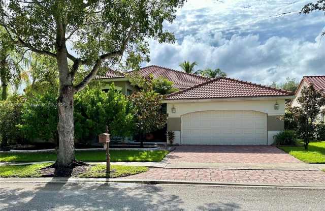 656 Verona Pl - 656 Verona Place, Weston, FL 33326