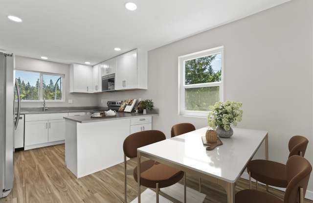14204 Lake Hills Boulevard Gallery 2