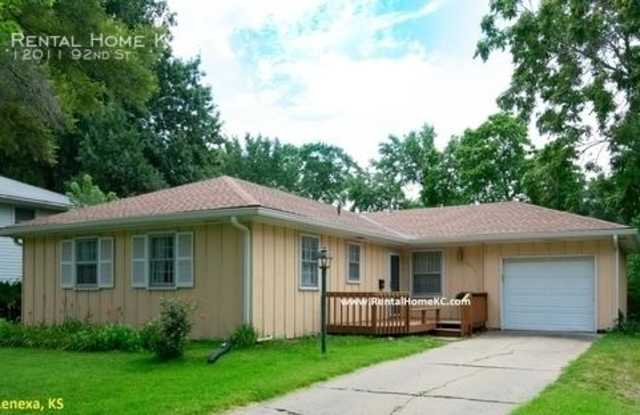 12011 92nd St - 12011 West 92nd Street, Lenexa, KS 66215