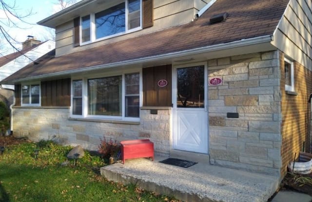 2612 South 51st Street - 2612 South 51st Street, Milwaukee, WI 53219
