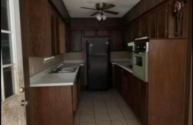 707 N Spears St, Alvarado TX Gallery 4