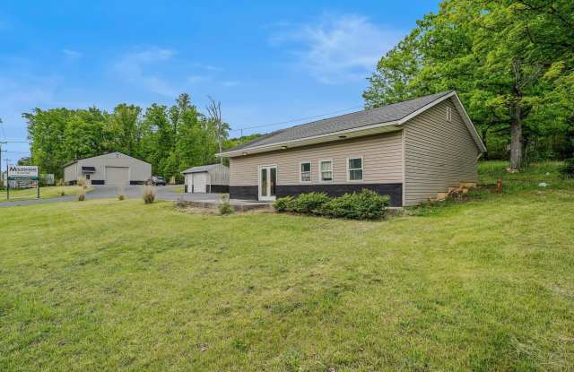 4782 VALLEY Road Gallery 2