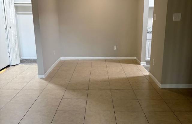 Condominiums are conveniently located in the heart of the University Area. Gallery 4