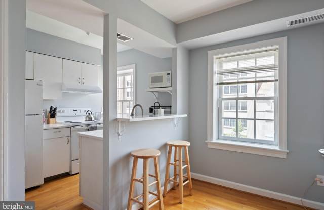 1426 21ST STREET NW - 1426 21st Street Northwest, Washington, DC 20037
