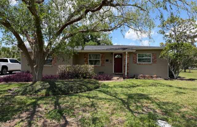 3 Bedroom / 2 Bathroom Home with 2-Car Garage and Spacious Yard photos photos