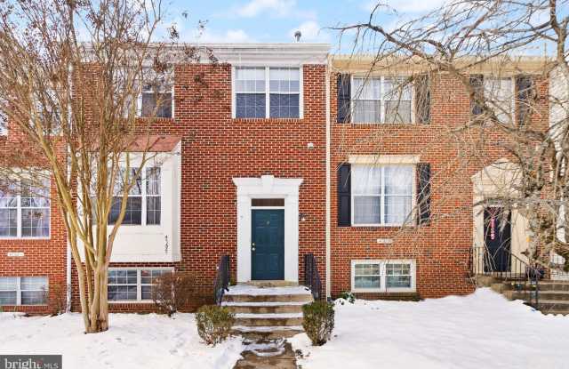 47621 COMER Square photos photos