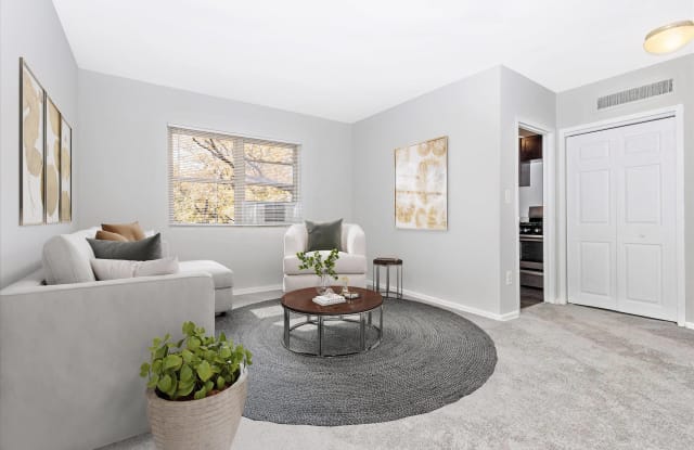 Emerald Apartments Gallery 3