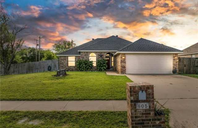 605 Paintbrush Drive photos photos