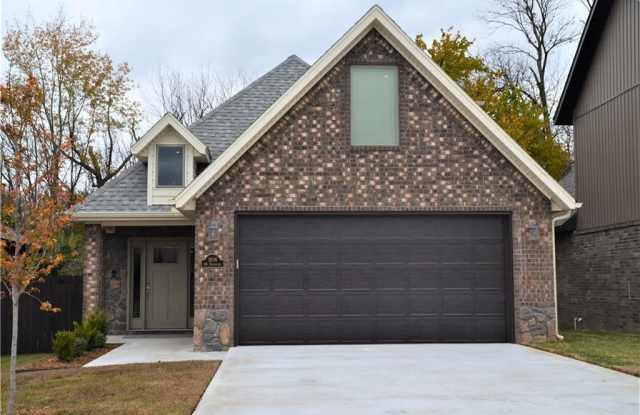 1806  SW Riverstone  RD - 1806 Southwest Riverstone Road, Bentonville, AR 72713
