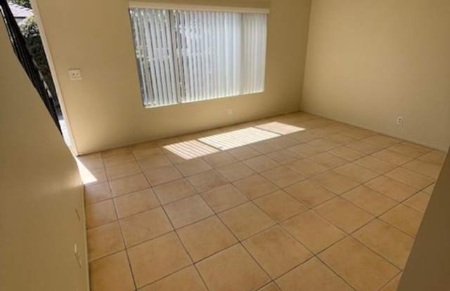 2 Bedroom 1.5 Bath Attached unit available Gallery 4