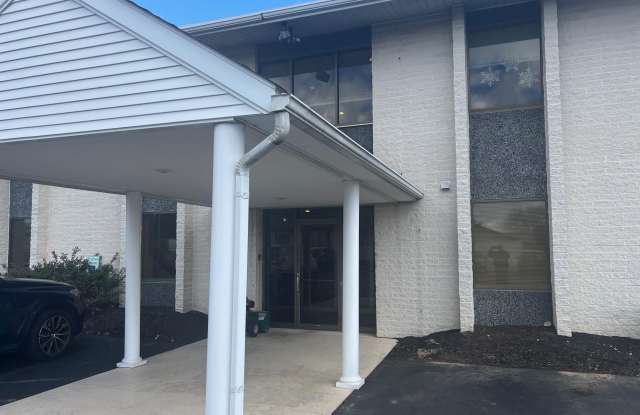 4 WELLINGTON BLVD Gallery 2