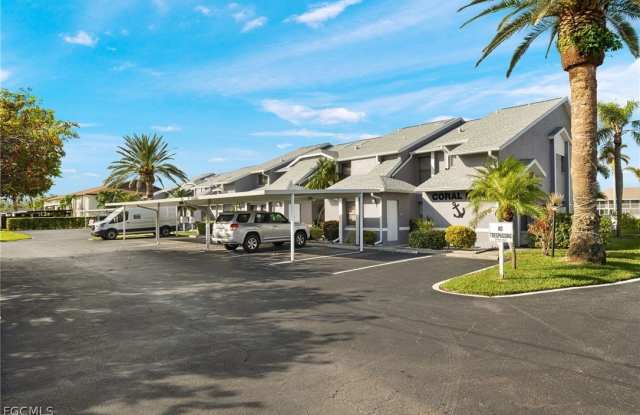 4620 SE 5th Place unit: 106 photos photos