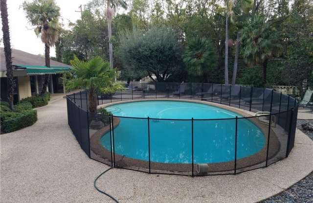 9912 Highcliff Drive Gallery 4
