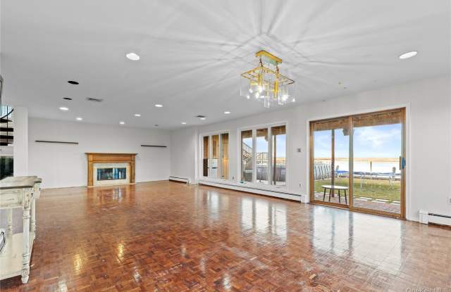 115 Maryland Avenue Gallery 3
