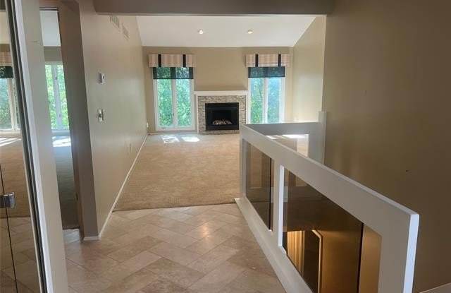 5529 Walnut Circle W Gallery 2