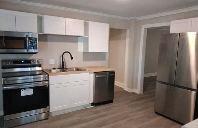 Cozy 3 Bedroom Home with Fenced Yard – Available Now in Augusta! photos photos