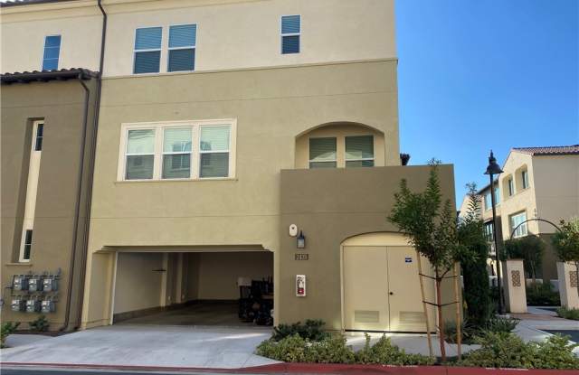 2435 S Tapestry Way Gallery 3