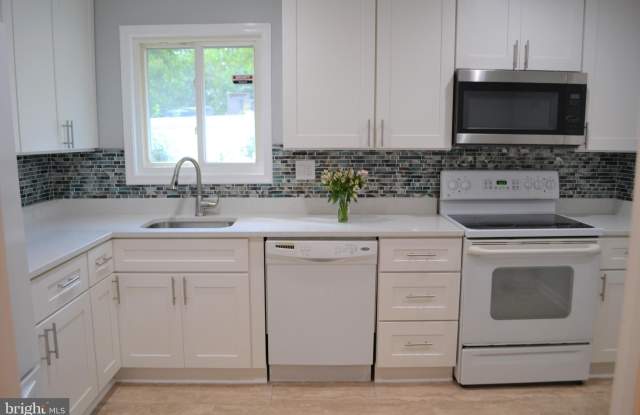3809 WHISPERING Lane photos photos
