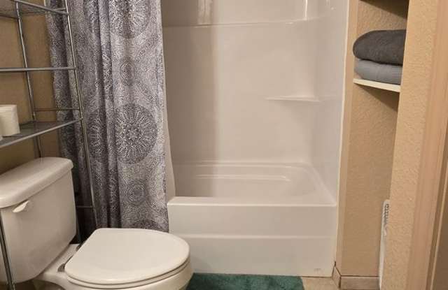 ***1 Bedroom 1 Bathroom furnished basement apartment*** Gallery 4