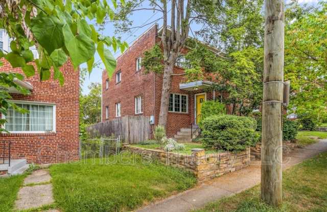 1419 Rittenhouse St NW photos photos