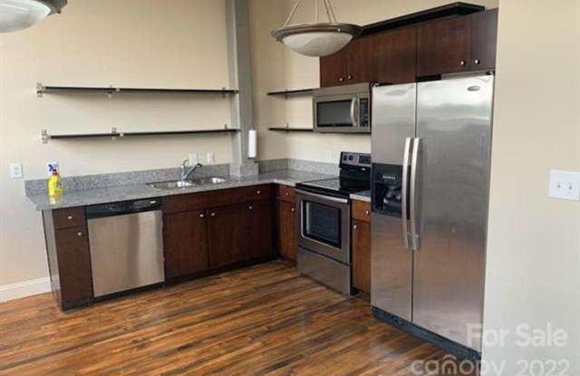 Fantastic loft Condo in Downtown Monroe, NC Gallery 4