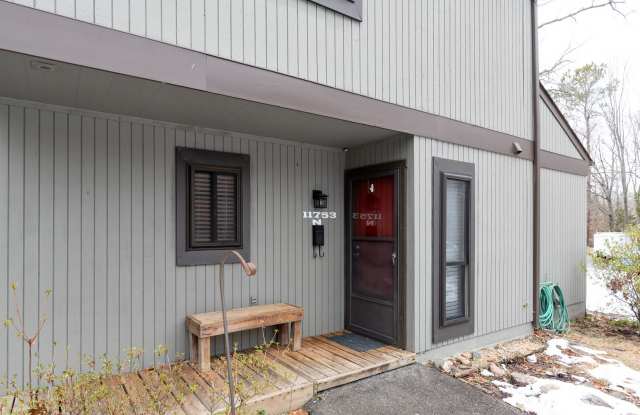 11753 N. Briar Patch Drive is a charming, Newly Upgraded 3 bedroom, 2.5 bath condominium located in the heart of Chesterfield County! photos photos