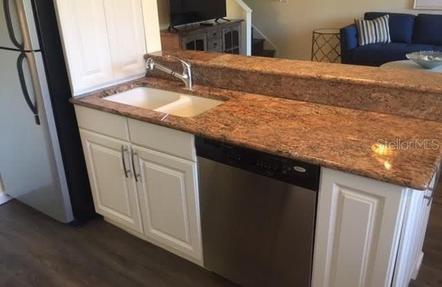 850 S TAMIAMI TRAIL Gallery 3