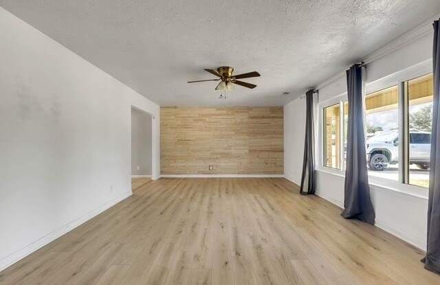 2803 W Dengar Ave Gallery 3