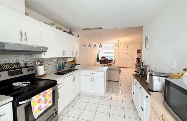 9149 NW 119th Terrace 159, Hialeah Gardens, FL 33018 photos photos