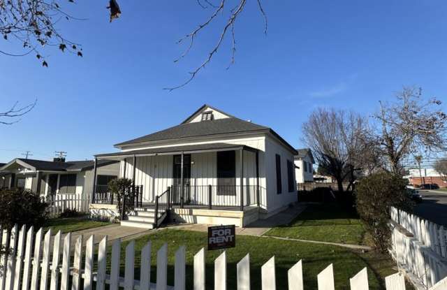 Charming home available now! photos photos