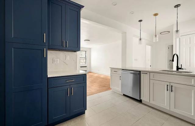 4739 40th St photos photos