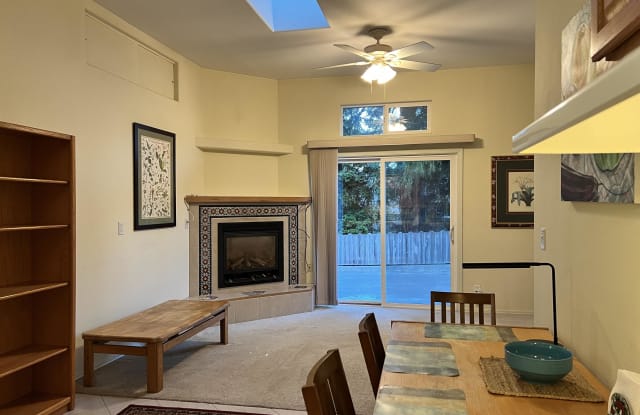 3901 Glenwood Ave C photos photos