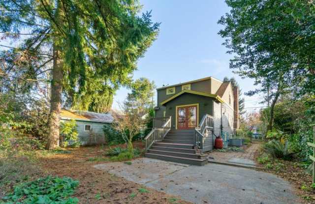 9011 12th Ave. NE Gallery 2