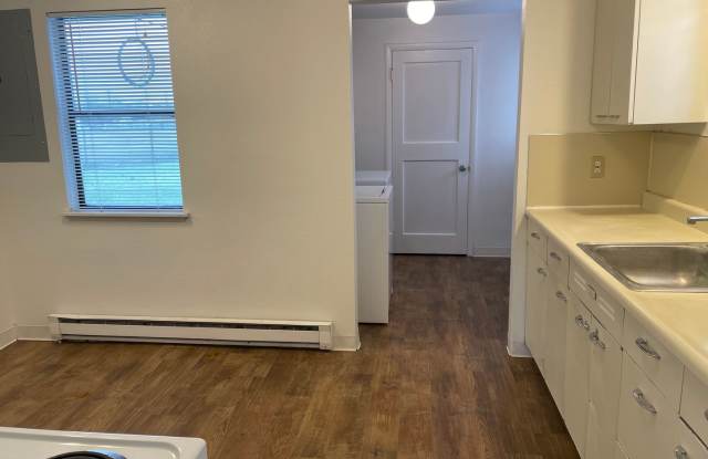 Duplex For Rent / WSG INCLUDED!!! Gallery 4