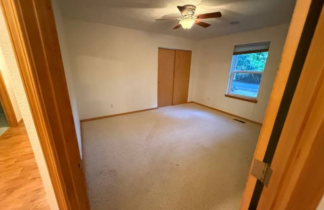 Huge bedrooms 3 bed 2 bath Gallery 3