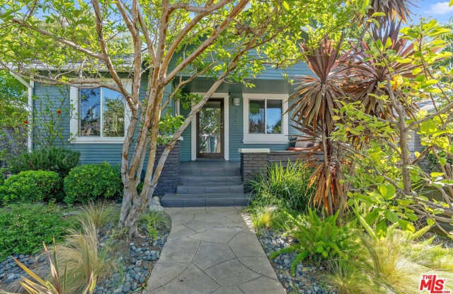 1242 N Commonwealth Ave photos photos