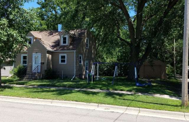 1207 6th St. SW - 1207 6th Street Southwest, Austin, MN 55912