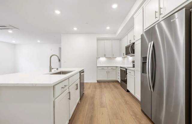 400 Siam Ter Unit 9 photos photos