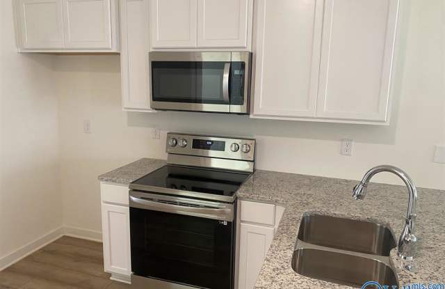 425 Falls Pointe - 1 Gallery 4