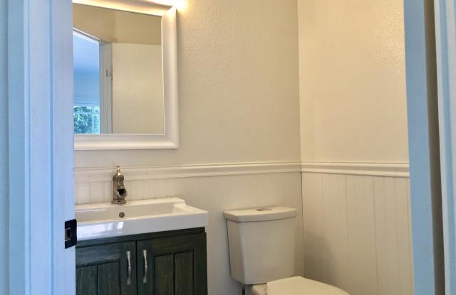 11221 Woodrush Court Gallery 4