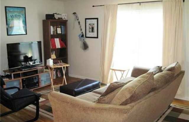 2 bedrooms, 2.5 bathrooms, 1 car garage, Immediate Occupancy Gallery 3