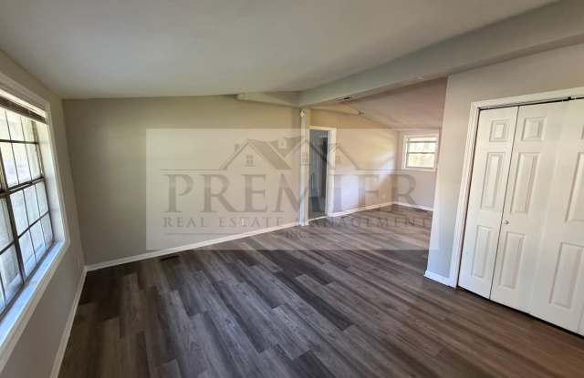 505 N Geronimo Drive Independence MO -Rent $1399 -4 bed / 1.5  bath home for rent -- READY TO CALL HOME Gallery 3