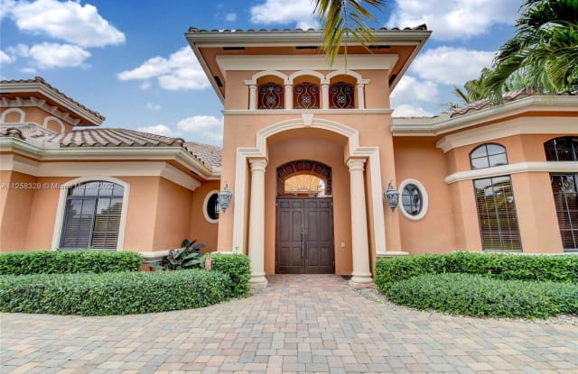 10280 Sweet Bay St - 10280 Sweet Bay Street, Plantation, FL 33324