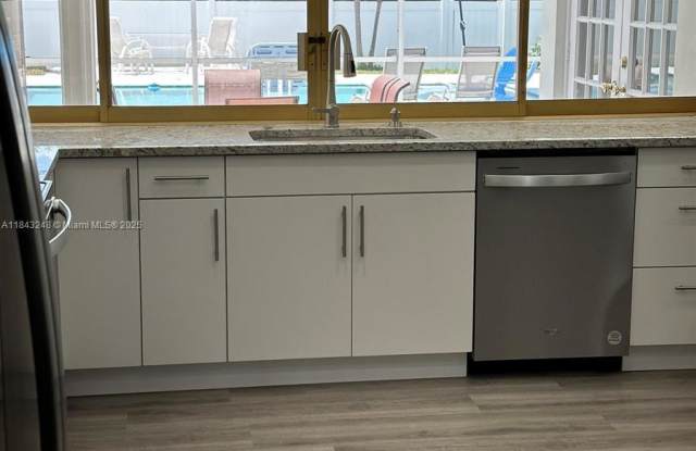 5300 Madison St photos photos