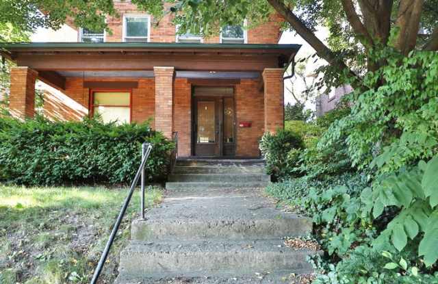 Discover your perfect newly renovated 8BR home at 49 E. Oakland Ave. Gallery 4