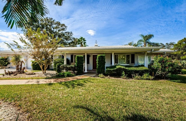 2020 MADERIA AVENUE - 2020 Maderia Avenue, Dunedin, FL 34698
