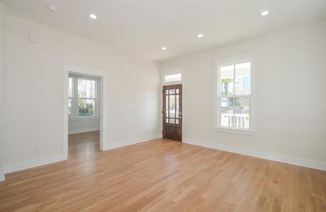 1416 Bingham Street Gallery 2