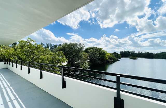 Lakeside at Biscayne Gardens Gallery 3