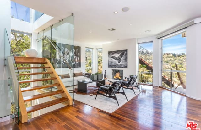 8401 GRAND VIEW Drive - 8401 W Grand View Dr, Los Angeles, CA 90046