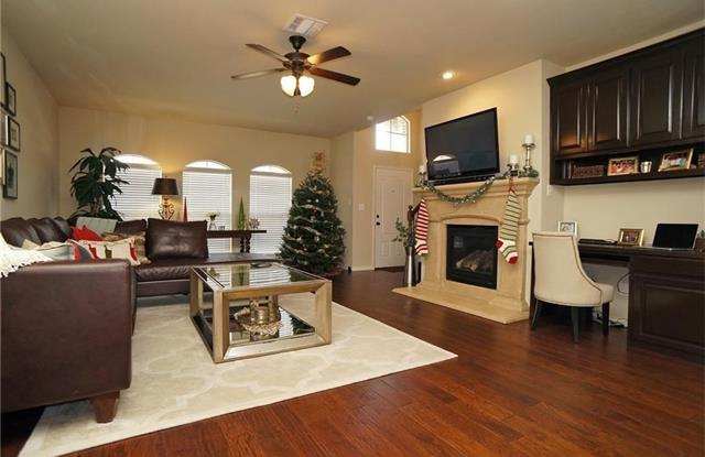 4236 Comanche Drive Gallery 2